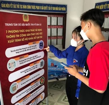 Lấy người dân và doanh nghiệp làm trung tâm trong quản lý thủ tục hành chính